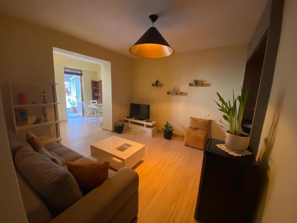 Saranda Beach Apartment Экстерьер фото
