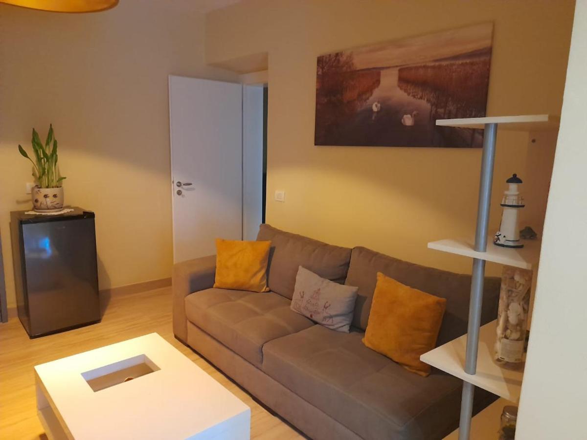 Saranda Beach Apartment Экстерьер фото